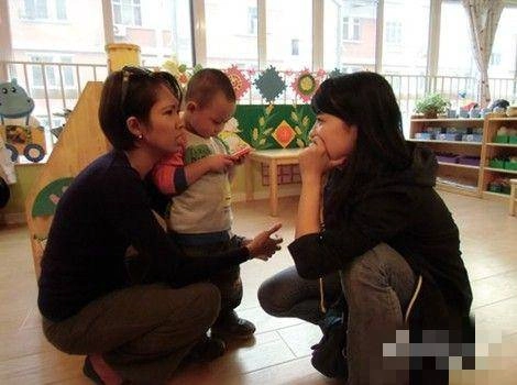 Mẹ gửi nhầm tin nhắn vào nhóm lớp con hiệu trưởng nói chị cho con nghỉ học từ ngày mai - 2