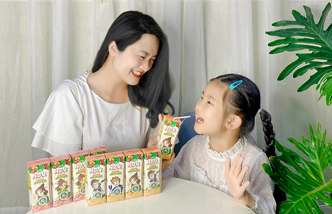 Mẹ hiện đại nuôi con nhàn tênh với bí kíp uống rau độc đáo - 2