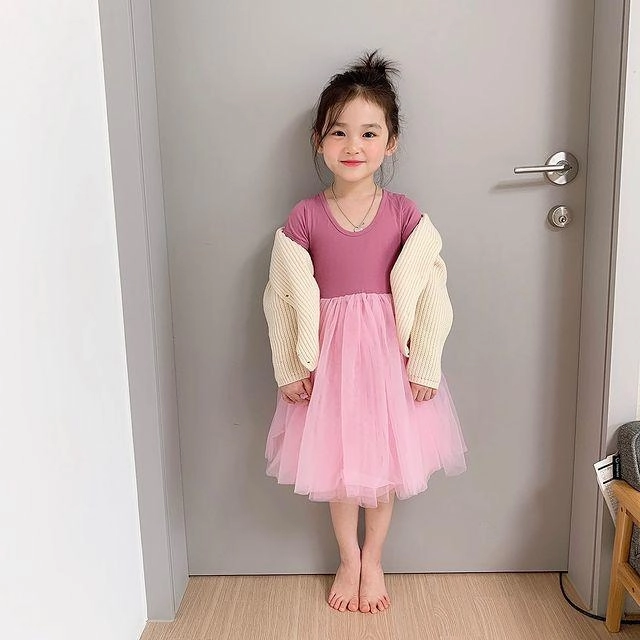 Mẹ hoảng hốt khi con gái 9 tuổi có hành động kỳ lạ trong phòng riêng - 4
