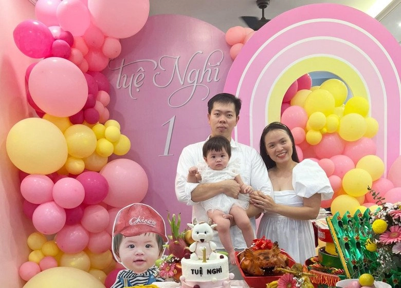 Mẹ sài gòn dậy từ 4h sáng làm bánh cúng thôi nôi con gái chỉ 500 nghìn nhìn như nhà hàng sang trọng - 4