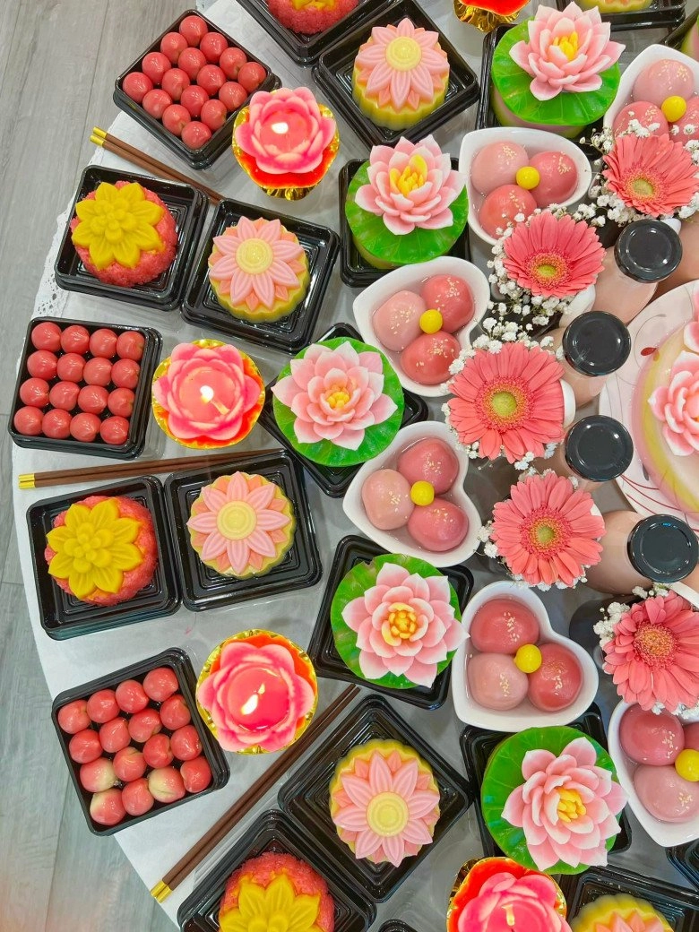 Mẹ sài gòn dậy từ 4h sáng làm bánh cúng thôi nôi con gái chỉ 500 nghìn nhìn như nhà hàng sang trọng - 6