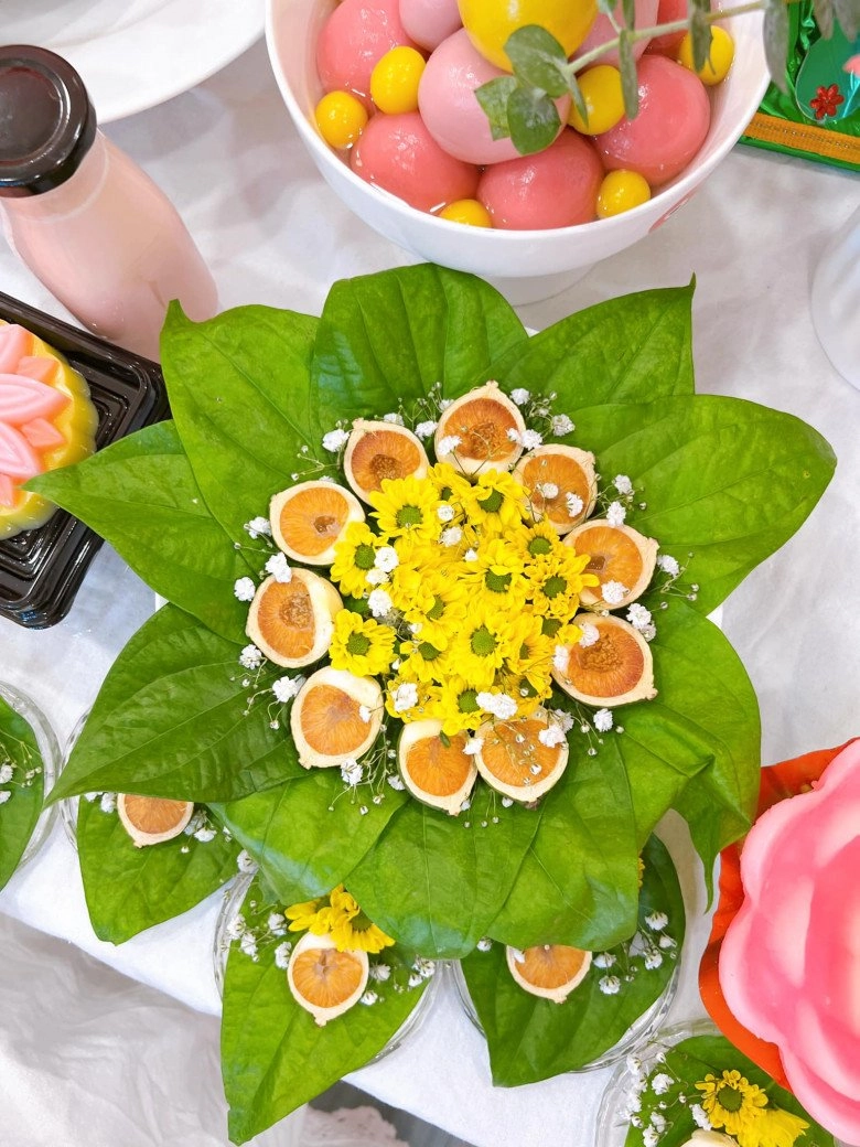 Mẹ sài gòn dậy từ 4h sáng làm bánh cúng thôi nôi con gái chỉ 500 nghìn nhìn như nhà hàng sang trọng - 11
