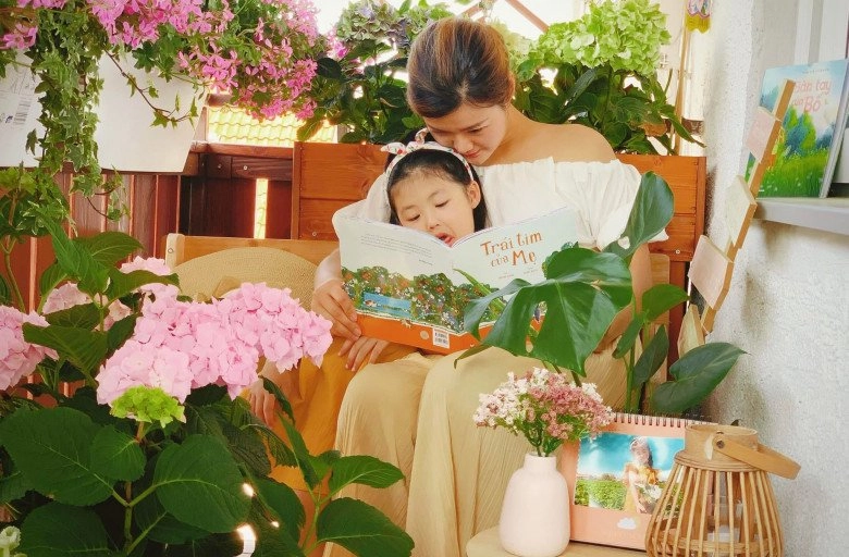 Mẹ việt làm vườn ban công tí hon chỉ 4m2 góc nào cũng xinh lung linh đủ loại cây rau - 10