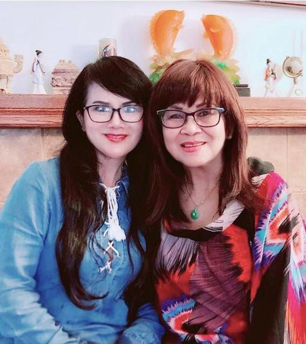 Mẹ vợ của lý hải 63 tuổi vẫn trẻ đẹp và đẳng cấp không kém con gái - 15