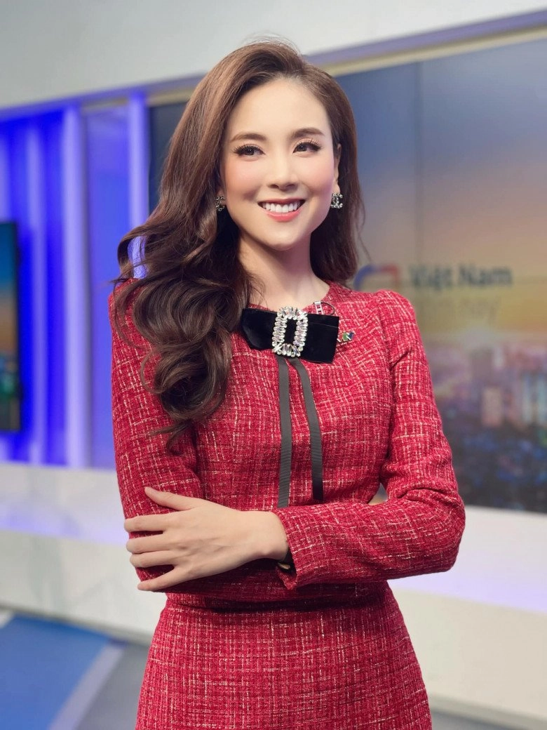 Mê xem phim hàn ngọc nữ vtv mỗi năm đi làm mặc hơn 500 cái váy không trùng nhau - 6