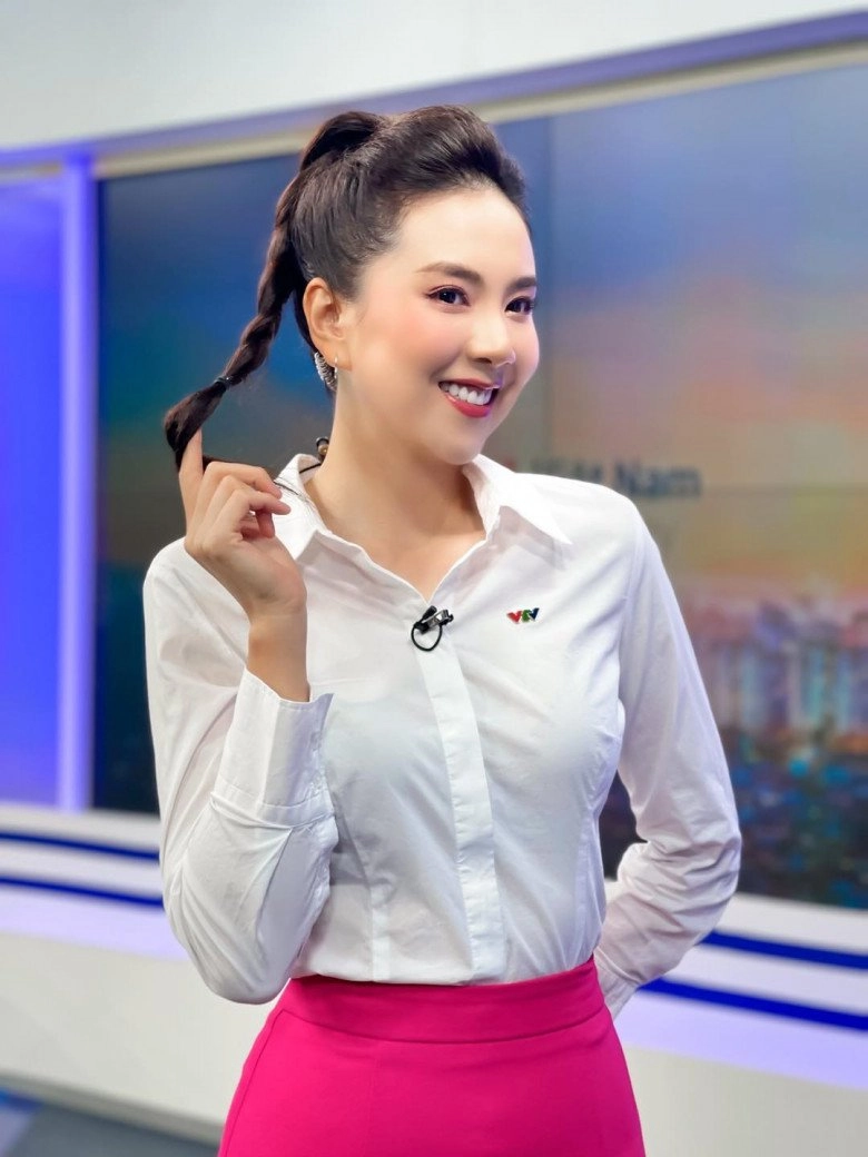 Mê xem phim hàn ngọc nữ vtv mỗi năm đi làm mặc hơn 500 cái váy không trùng nhau - 9