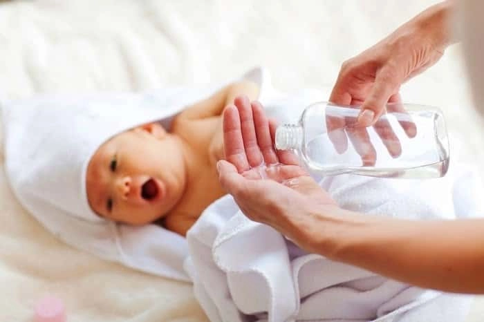 Mẹo chữa cho trẻ sơ sinh bị ngạt mũi khò khè - 4