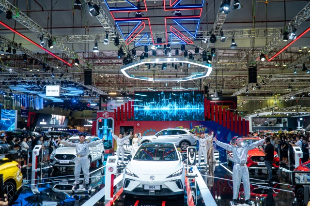 Mg việt nam mang tương lai đến sự kiện vietnam motor show 2022 - 2