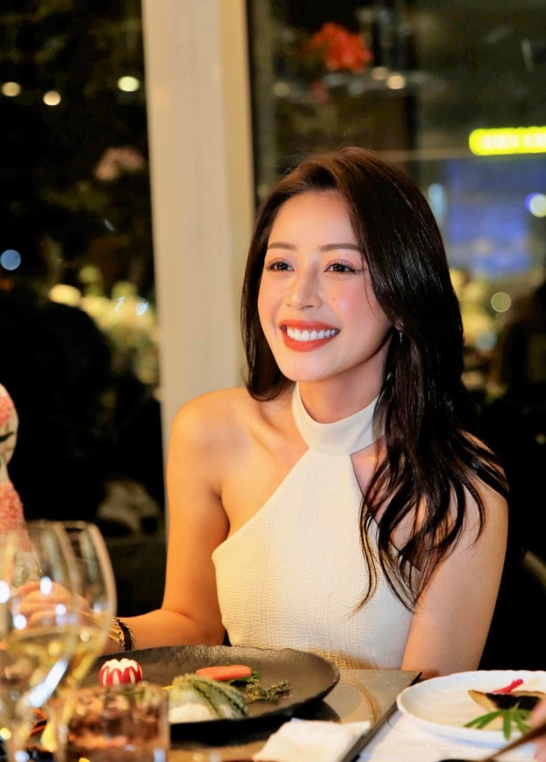 Miss universe 2021 đụng hàng layout đoá hoa hồng của chi pu dân tình bất ngờ nghiêng về 1 phía - 10