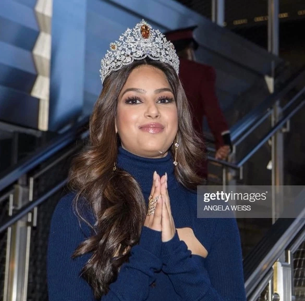 Miss universe 2021 thân hình phì nhiêu không gài nổi chiếc váy đăng quang 3 tháng trước - 5