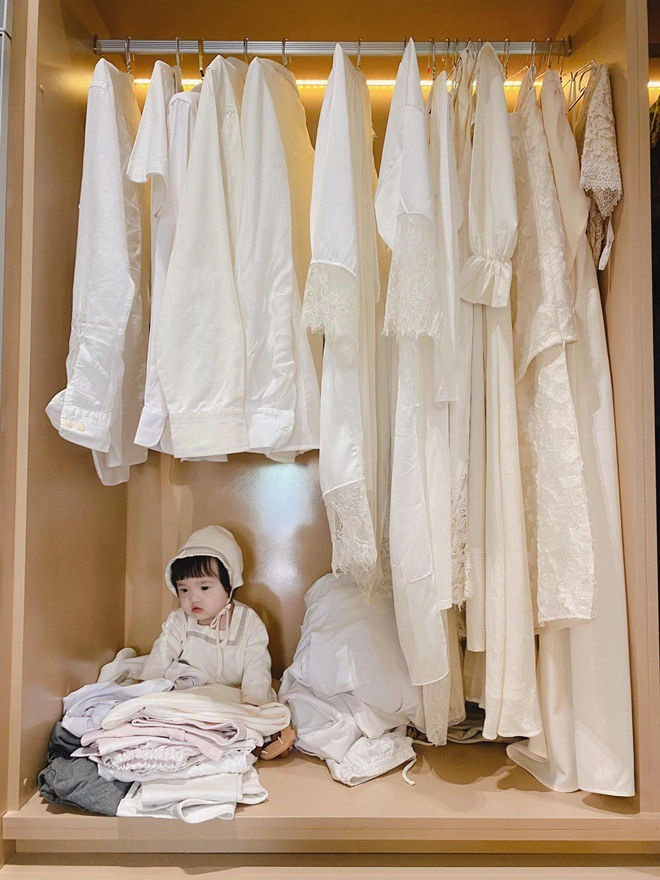 Mới 9tháng tuổi con gái đông nhi- ông cao thắng đúng chấtcon nhà nòi khi nghe mẹ hát - 11