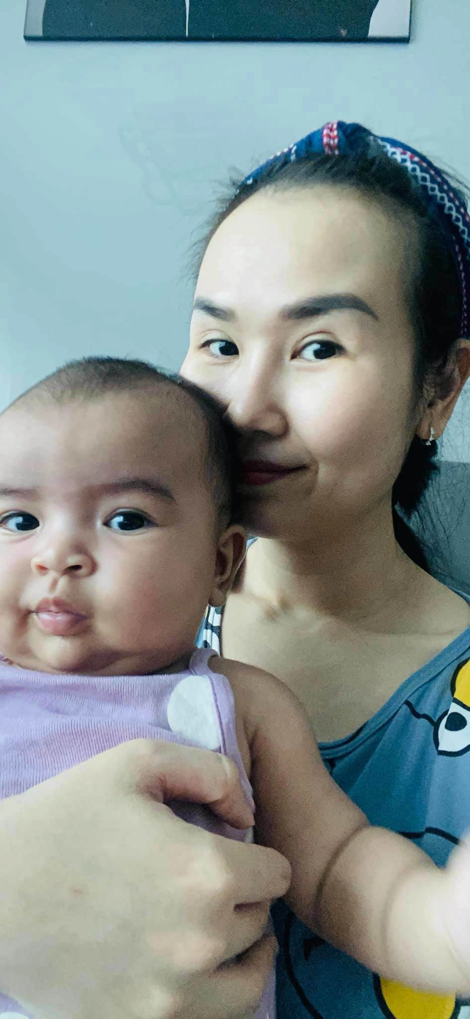 Mới sinh giống bố như lột con gái võ hạ trâm giờ có nét hao hao mẹ càng thêm xinh - 1