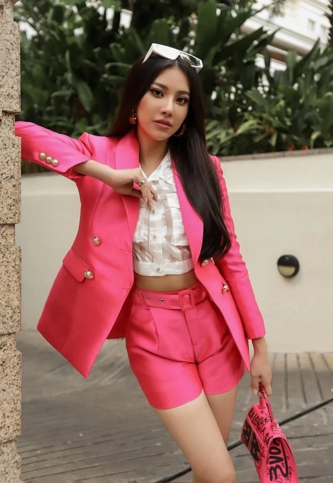 Một á hậu tên d vừa bị đồn mới chỉnh mũi nhan sắc nữ thần giờ như hotgirl kem trộn - 13