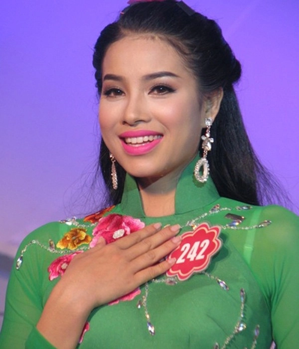 Một hoa hậu đẹp nhất nhì việt nam bị đặt nghi vấn thẩm mỹ xuyên lục địa - 9
