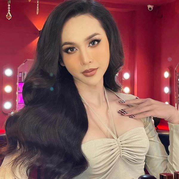 Một người đẹp vbiz bất ngờ cắt trái cổ hoàn thiện vẻ đẹp thục nữ hiếm có - 6