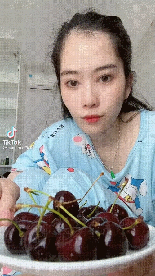 Mùa dịch nam em khoe ảnh ăn đủ kiểu mì gói nhìn da dẻ ai cũng phải đứng hình - 7