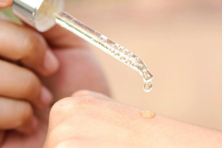 Muốn da cải lão hoàn đồng mời bạn đầu tư ngay 1 em serum chống lão hoá cao cấp - 1