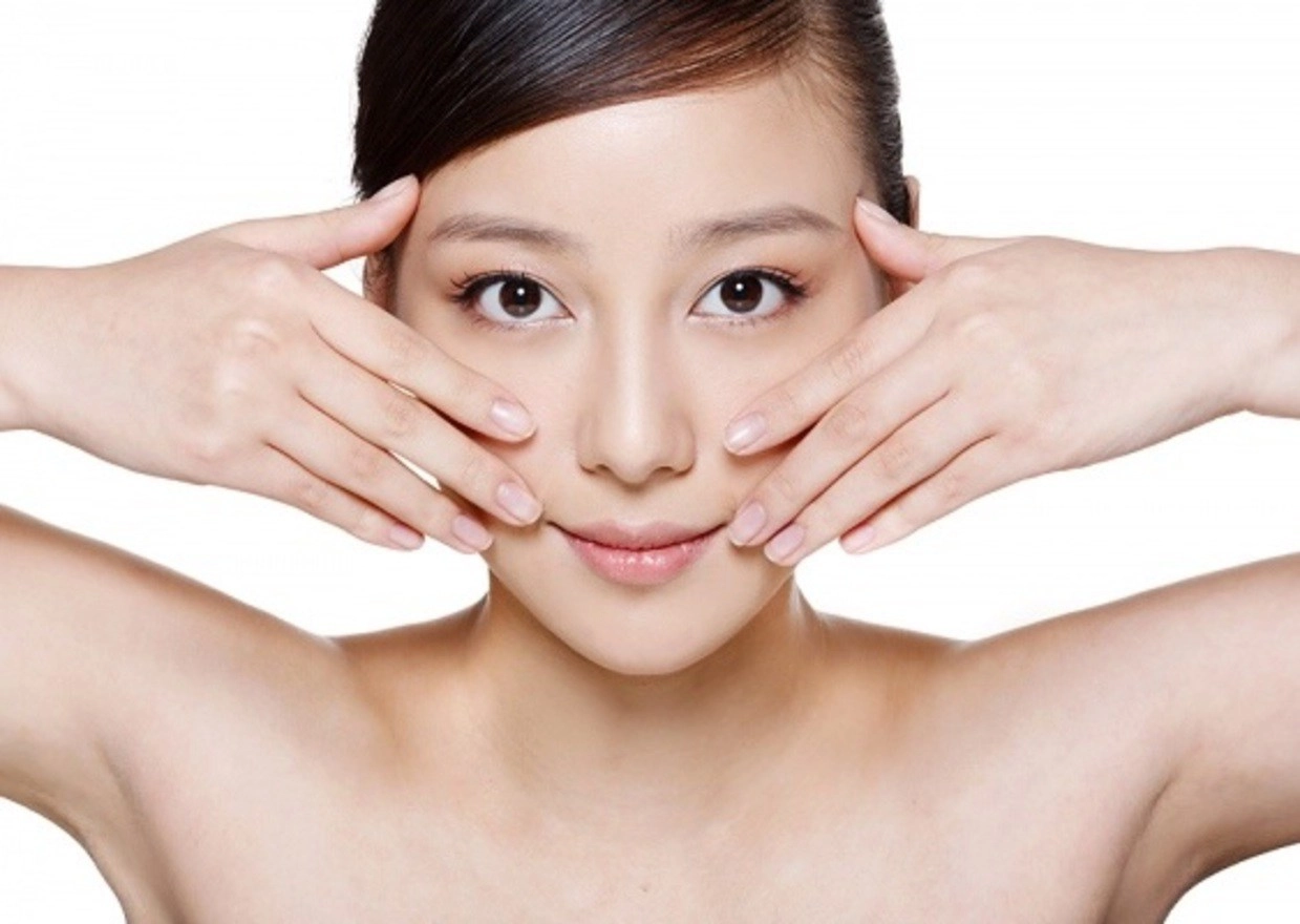 Muốn giữ mãi nét xuân ngày càng trẻ trung tươi tắn nàng phải triển ngay những cách massage mặt này - 10