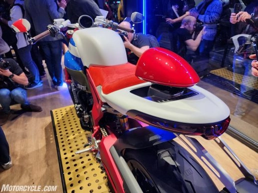 Mv agusta 921s lần đầu tiên xuất hiện tại sự kiện eicma 2022 - 13