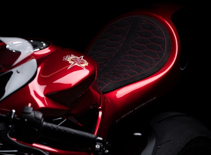 Mv agusta f3 675 - la rouge độ phong cách super neo cafe đến từ tricana - 8