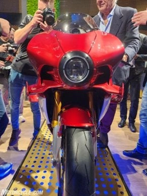 Mv agusta superveloce 1000 serie oro lộ diện - 4