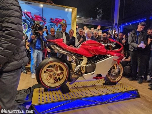 Mv agusta superveloce 1000 serie oro lộ diện - 8