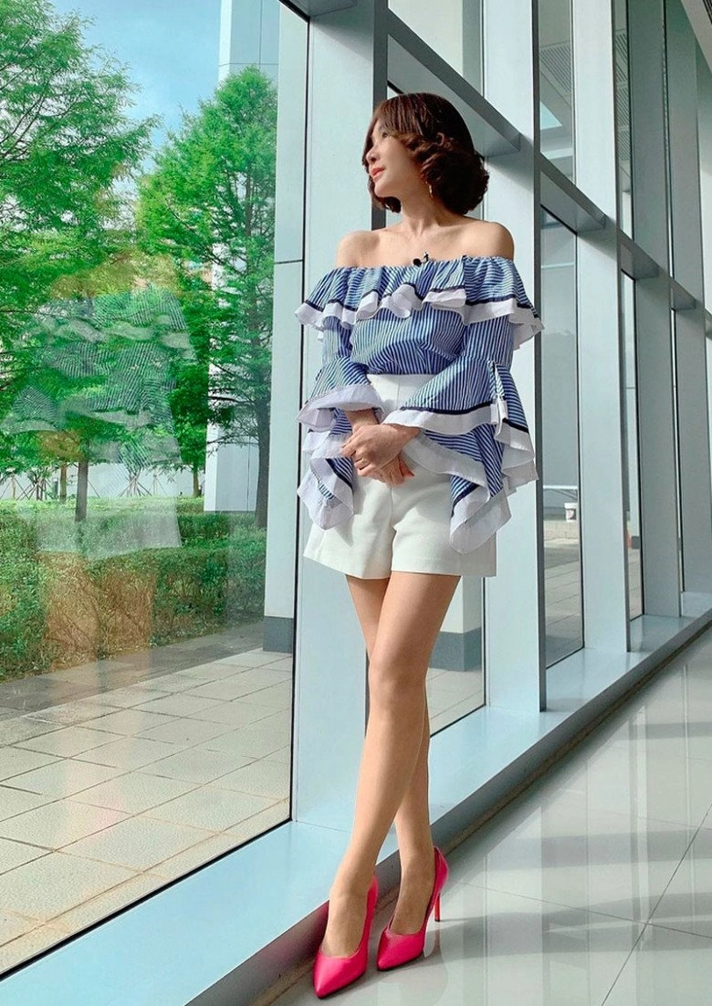 Mỹ nhân đời sống chợ đêm gần 70 tuổi vẫn trẻ đẹp nhờ khéo chọn váy xuyên thấu - 7