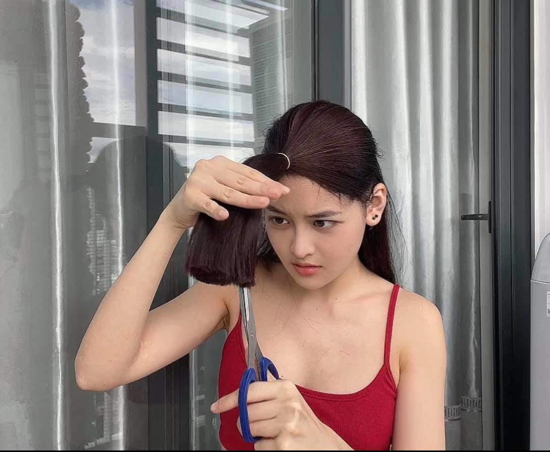 Mỹ nhân đóng cảnh nóng năm 18 tuổi bắt trend tiktok cắt tóc nhận về cái kết toang mặt tiền - 5