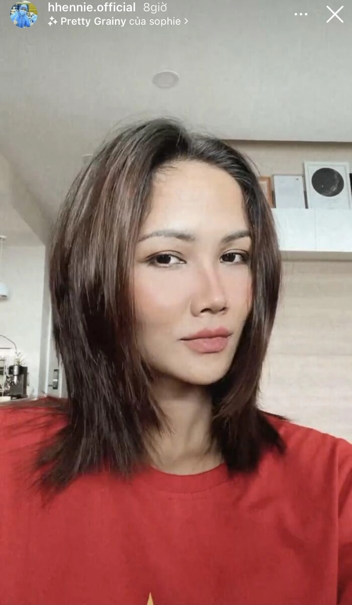 Mỹ nhân đóng cảnh nóng năm 18 tuổi bắt trend tiktok cắt tóc nhận về cái kết toang mặt tiền - 10