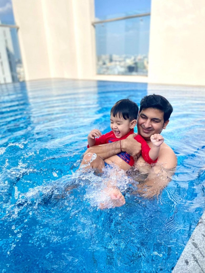 Mỹ nhân việt sinh con với thầy giáo ấn độ sau 2 lần sảy thai đứa trẻ da trắng nõn nà đẹp như thiên thần - 16