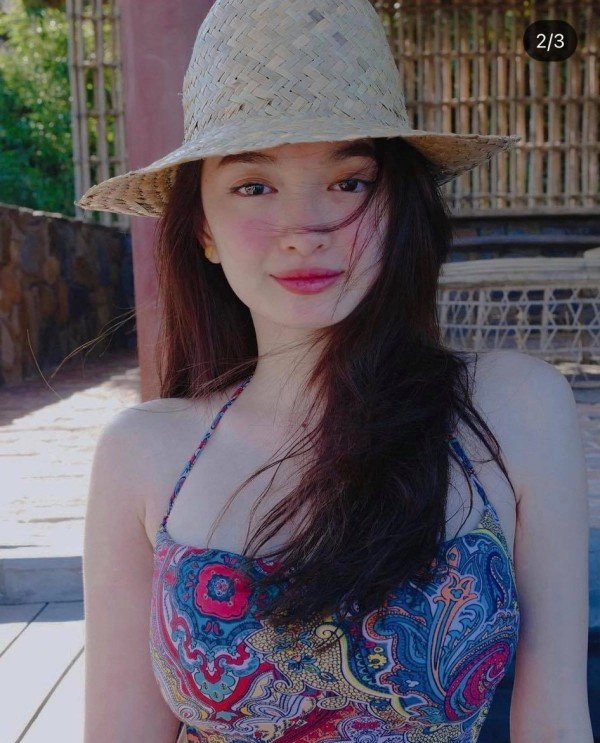 Mỹ nữ em chưa 18 diện bikini kín đáo vẫn tạo cơn sốt nhờ sắc vóc đỉnh cao - 1
