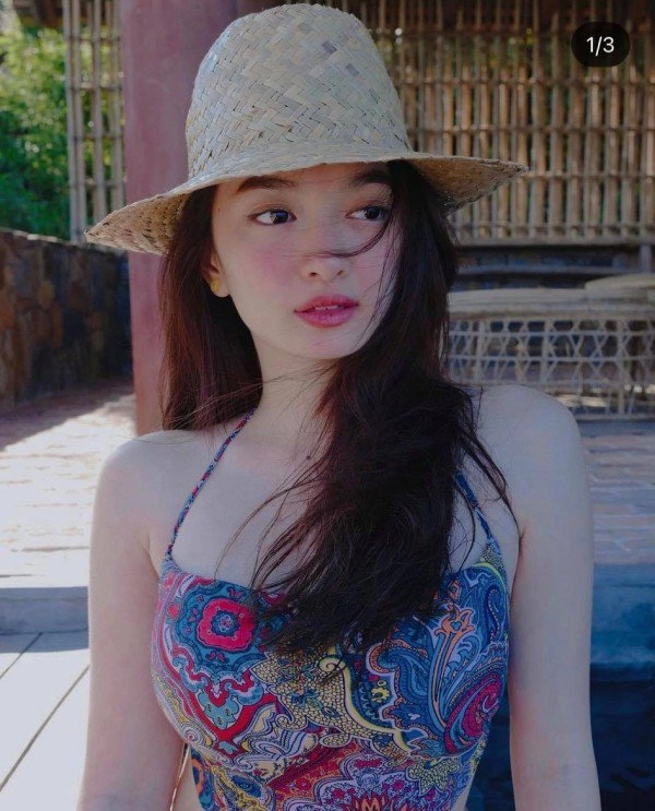 Mỹ nữ em chưa 18 diện bikini kín đáo vẫn tạo cơn sốt nhờ sắc vóc đỉnh cao - 2
