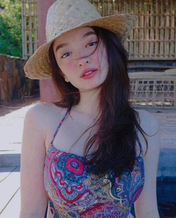 Mỹ nữ em chưa 18 diện bikini kín đáo vẫn tạo cơn sốt nhờ sắc vóc đỉnh cao - 3