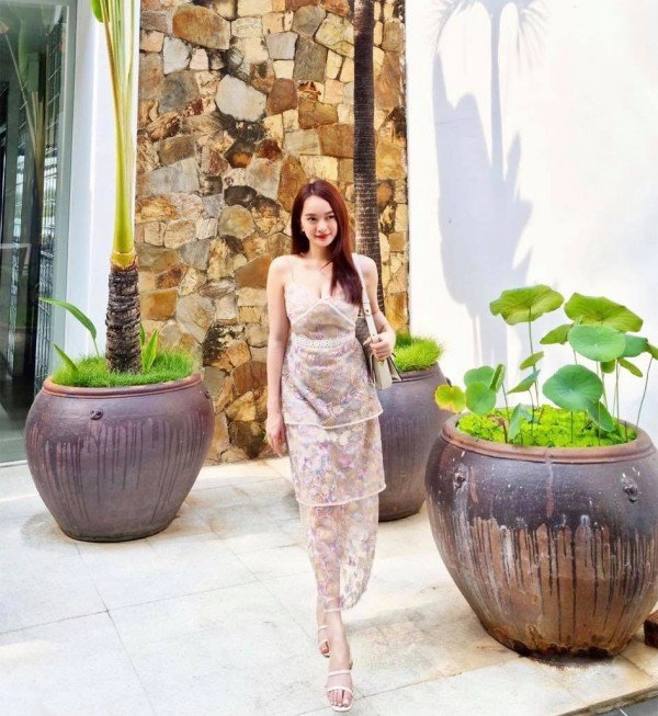 Mỹ nữ em chưa 18 diện bikini kín đáo vẫn tạo cơn sốt nhờ sắc vóc đỉnh cao - 6