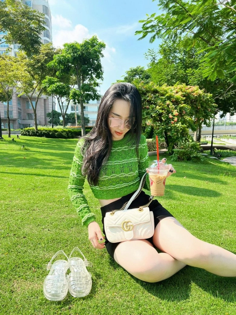 Mỹ nữ từng được lê dương bảo lâm cua hụt mặt xinh như hoa ăn mặc chất chơi - 5