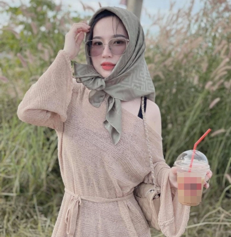 Mỹ nữ từng được lê dương bảo lâm cua hụt mặt xinh như hoa ăn mặc chất chơi - 8