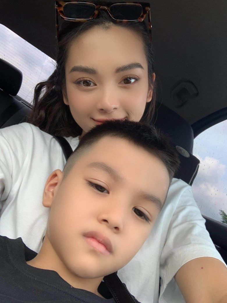 Mỹ nữvào vai gái ngành bạo hơn quỳnh búp bê có con năm cuối cấp 3 giờ làm mẹ đơn thân giàu có - 1