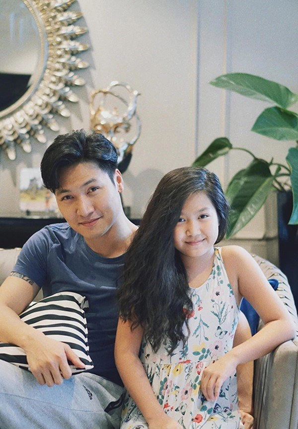 Nam diễn viên hôn phương oanh 9 lần trong 1 tập phim bố 2 con vợ u35 mặn mà - 12