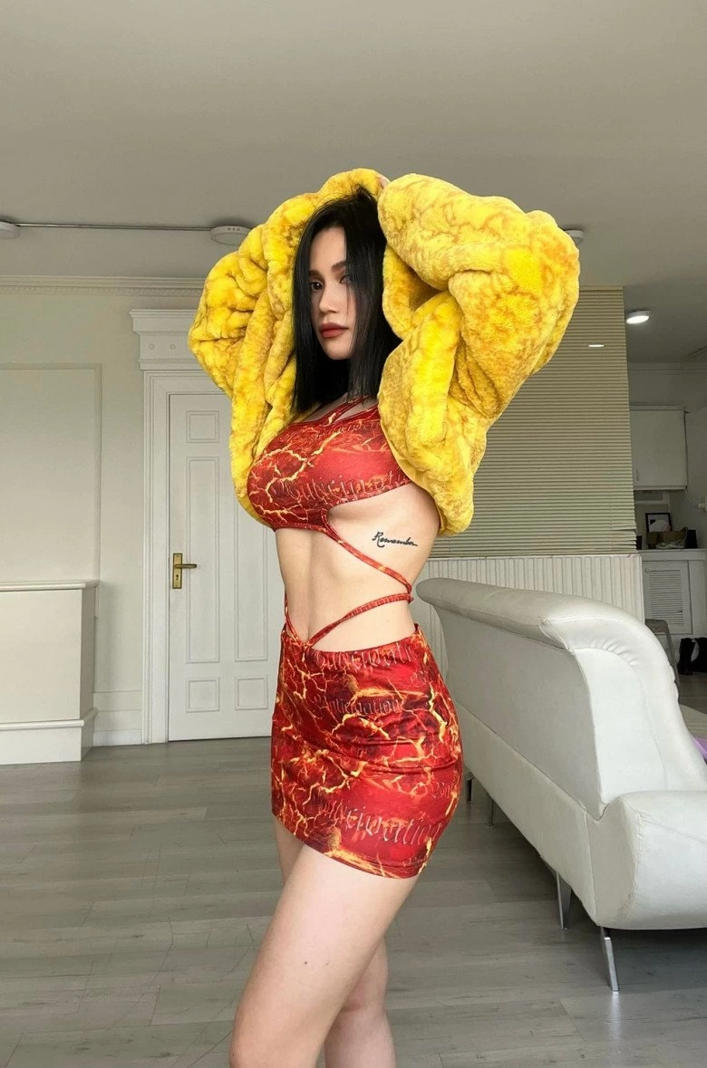 nấm lùn gợi cảm nhất làng vj diện áo ngắn khoe siêu phẩm vẫn lớn dù đã 36 tuổi - 1