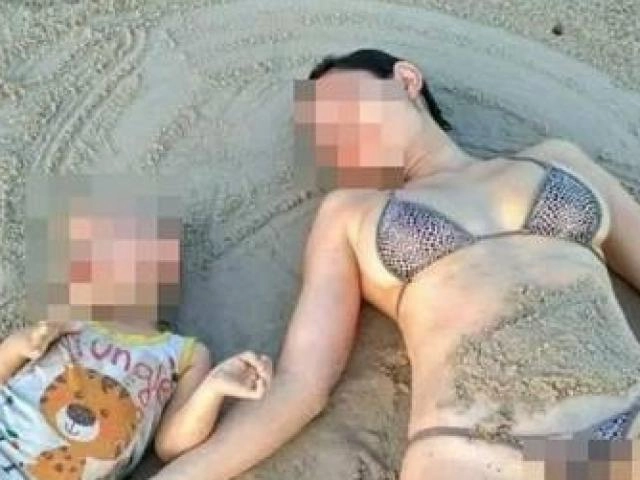 Nam nghệ sĩ bị chỉ trích vì thân mật con gái 9 tuổi có nhiều hành động nhạy cảm - 15