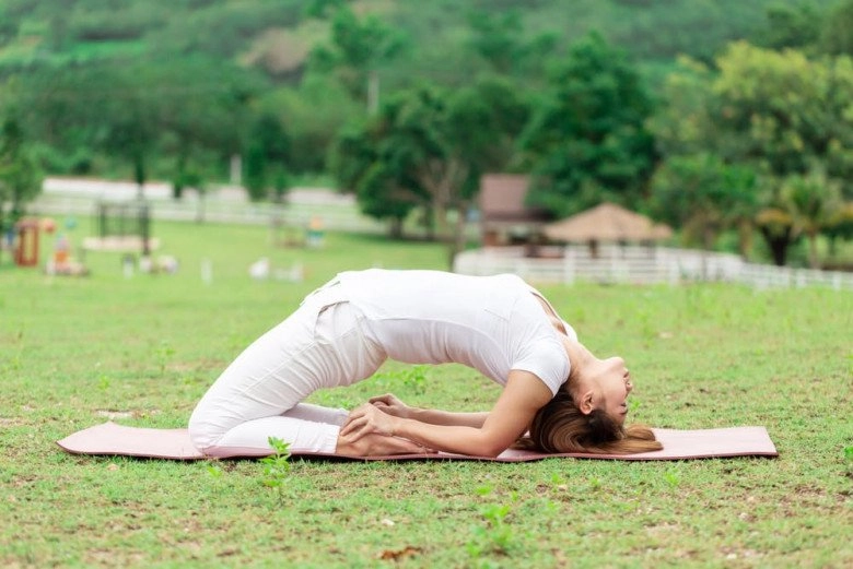 Nàng á hậu lấn sân ca sĩ thả dáng khó khoe tài dân tìnhào ào khen đỉnh - 7