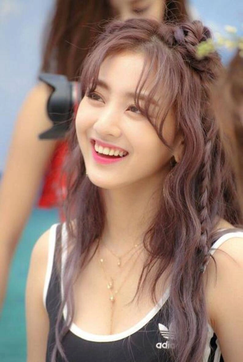 Nâng tầm nhan sắc nàng trẻ trung tươi tắn nhờ diện những màu tóc nâu ánh tím sành điệu - 15