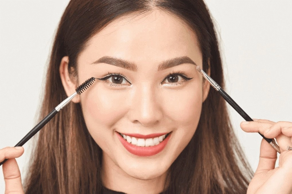 Nàng xinh xắn thêm phần cuốn hút tự tin nhờ những cách vẽ chân mày bằng bút chì đơn giản - 2