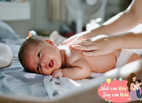 Nếu biết sớm những lợi ích thần kỳ này mẹ nên chạm vào con nhiều hơn - 10