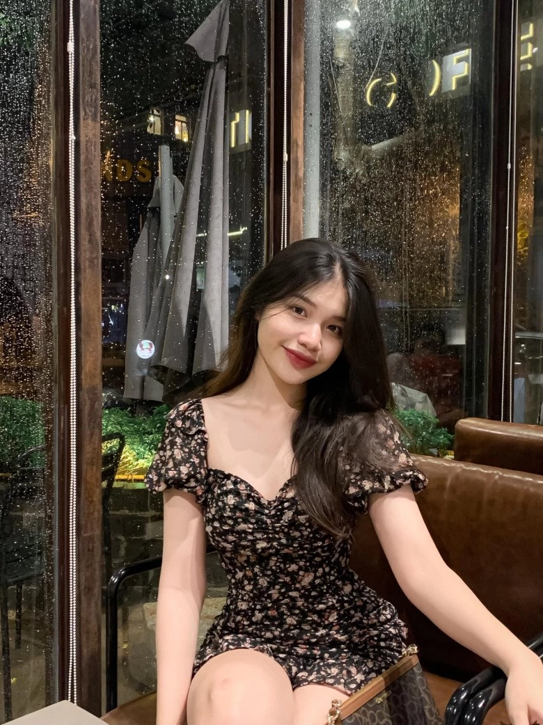 Ngắm body thực của các trinh sát màn ảnh có cô dân tộc mới 18 tuổi đã cao 1m77 vòng mông 96cm - 2