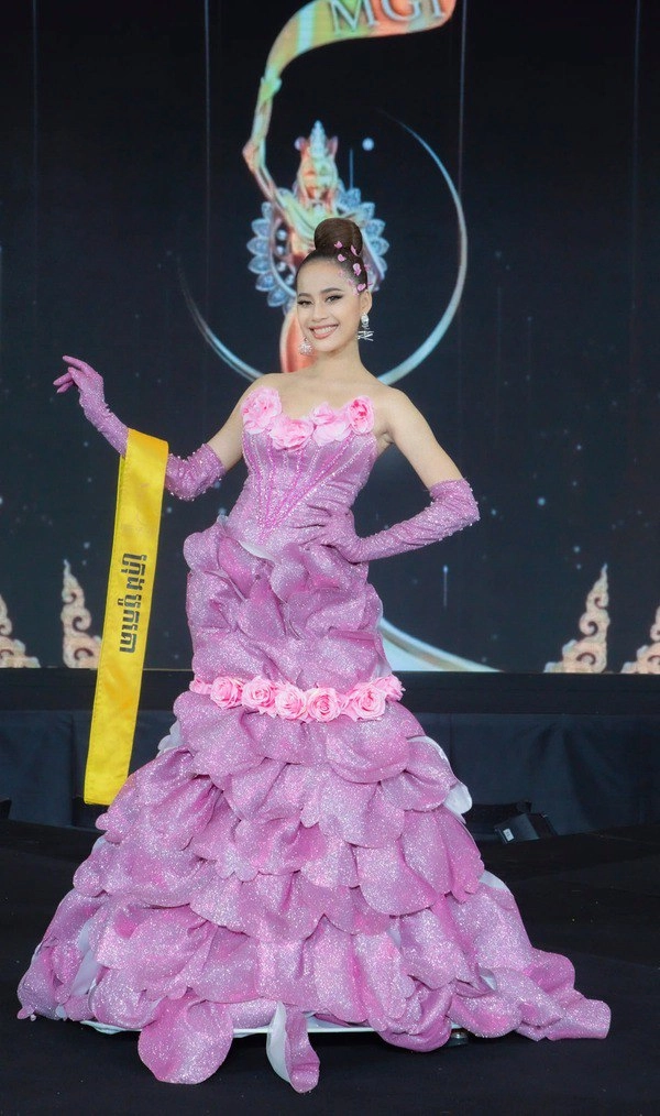 ngán ngẩm với trang phục của dàn thí sinh miss grand cambodia 2022 - 6