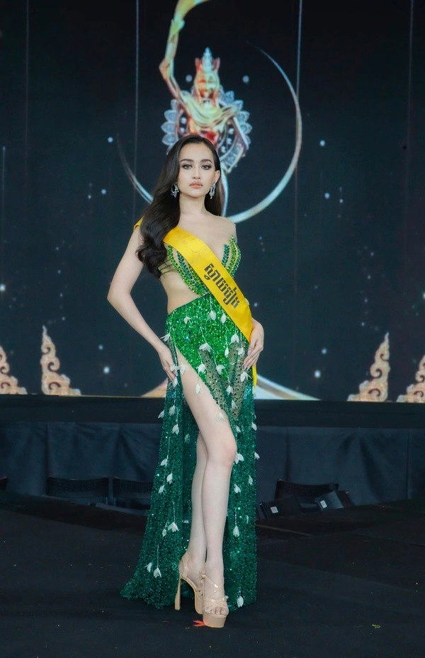 ngán ngẩm với trang phục của dàn thí sinh miss grand cambodia 2022 - 12