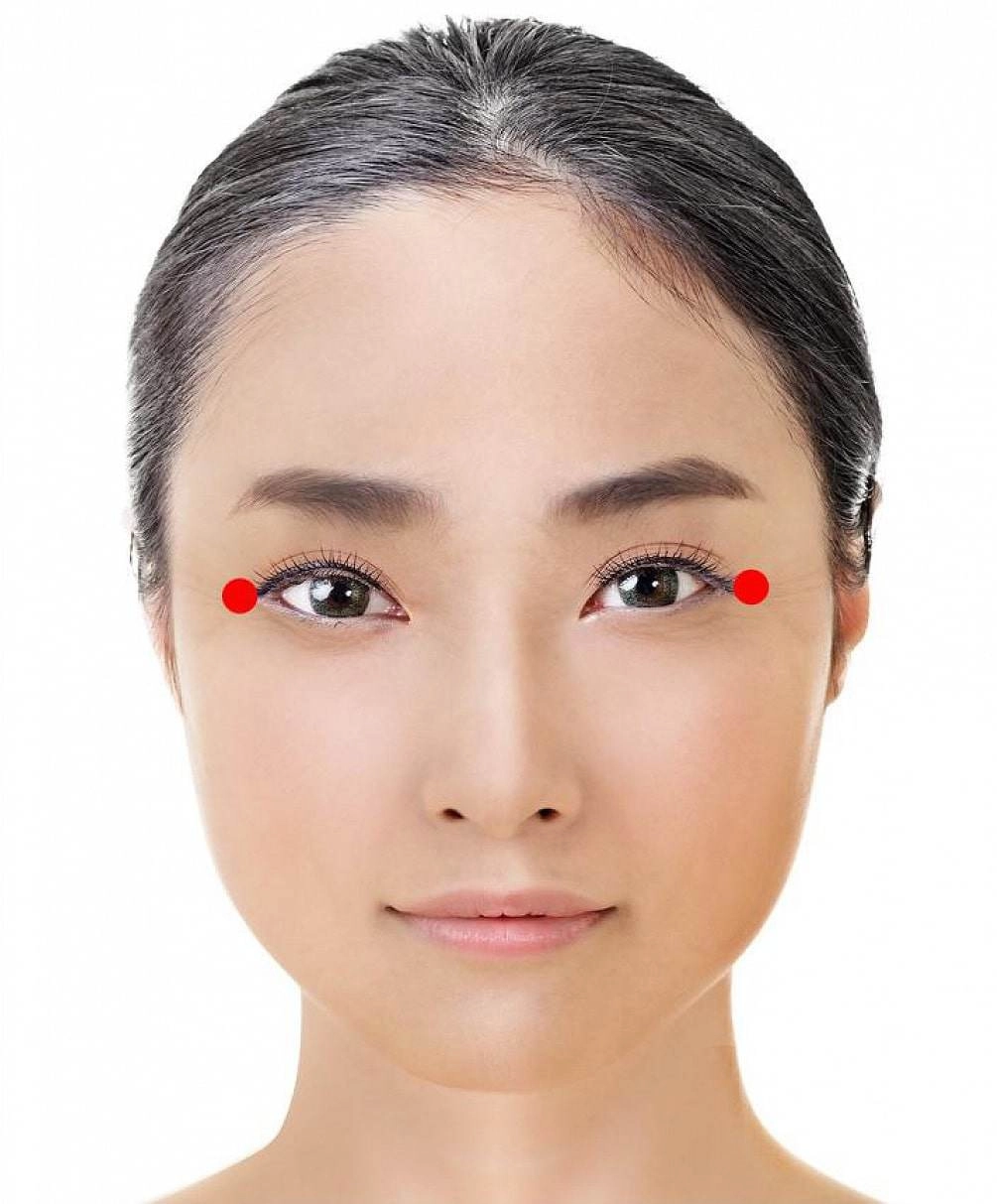 Ngăn ngừa lão hóa nếp nhăn dưỡng da săn chắc trẻ trung nhờ những cách massage mặt siêu đơn giản - 7