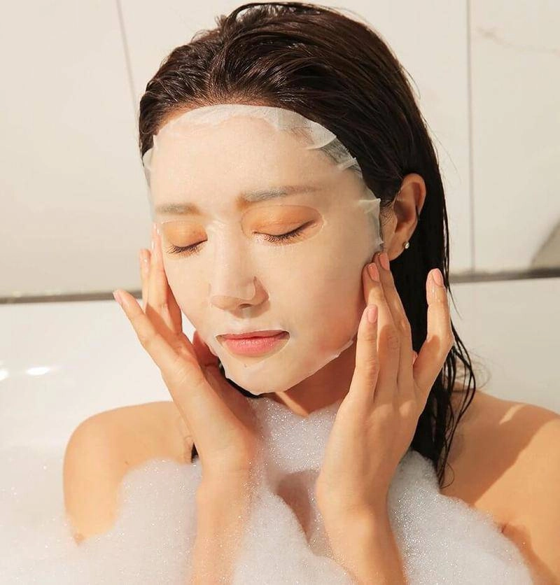 Ngày se lạnh cần nhất là mấy chiêu dưỡng ẩm da chị em học theo không lo da khô mốc - 4