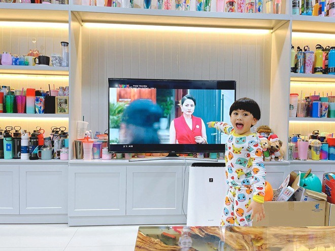 Ngọc lan ra bắc đóng phim 5 tháng chưa về ngày thấy mẹ trên tivi con trai mừng thấy thương - 1